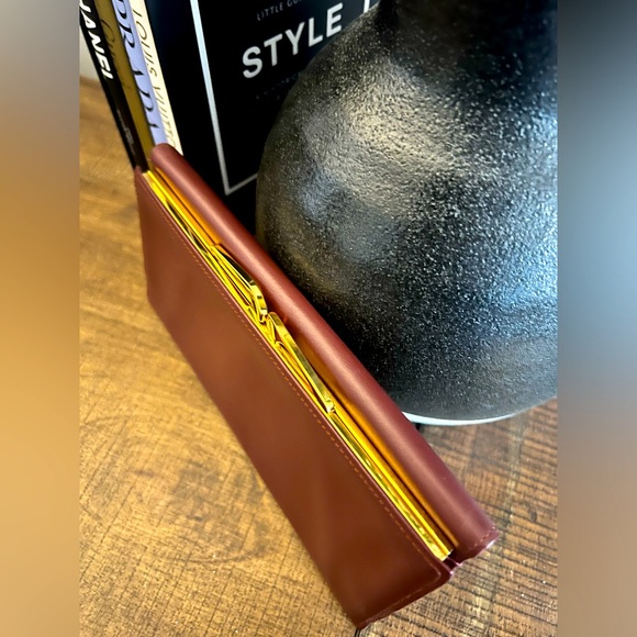 Cartier Mastline Long Kisslock Wallet in Leather (Bordeaux) - Picture 7 of 16